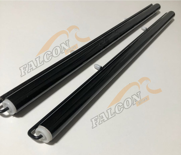 Солнцезащитная шторка  рулонного типа, 68*125см 4 присоски  (PSV) 15% "Иранская тонировка"